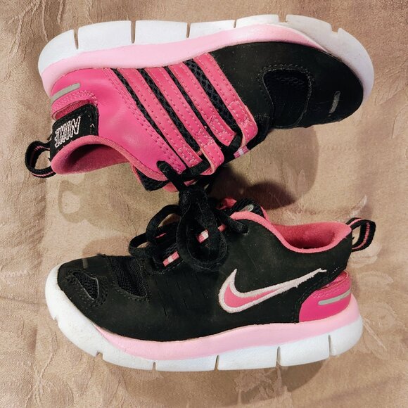 Nike Free 5.0 V2 Toddler Girl Sneakers, Size 7C, Gently Used - Picture 2 of 10